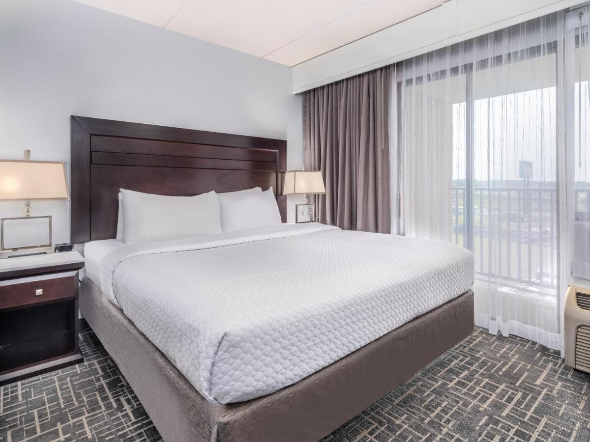 Crowne Plaza Milwaukee South By Ihg Hotel Kültér fotó