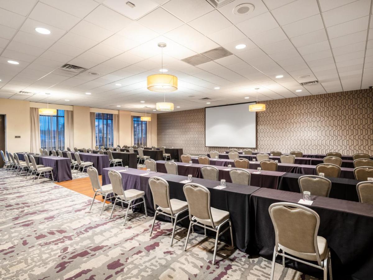 Crowne Plaza Milwaukee South By Ihg Hotel Kültér fotó