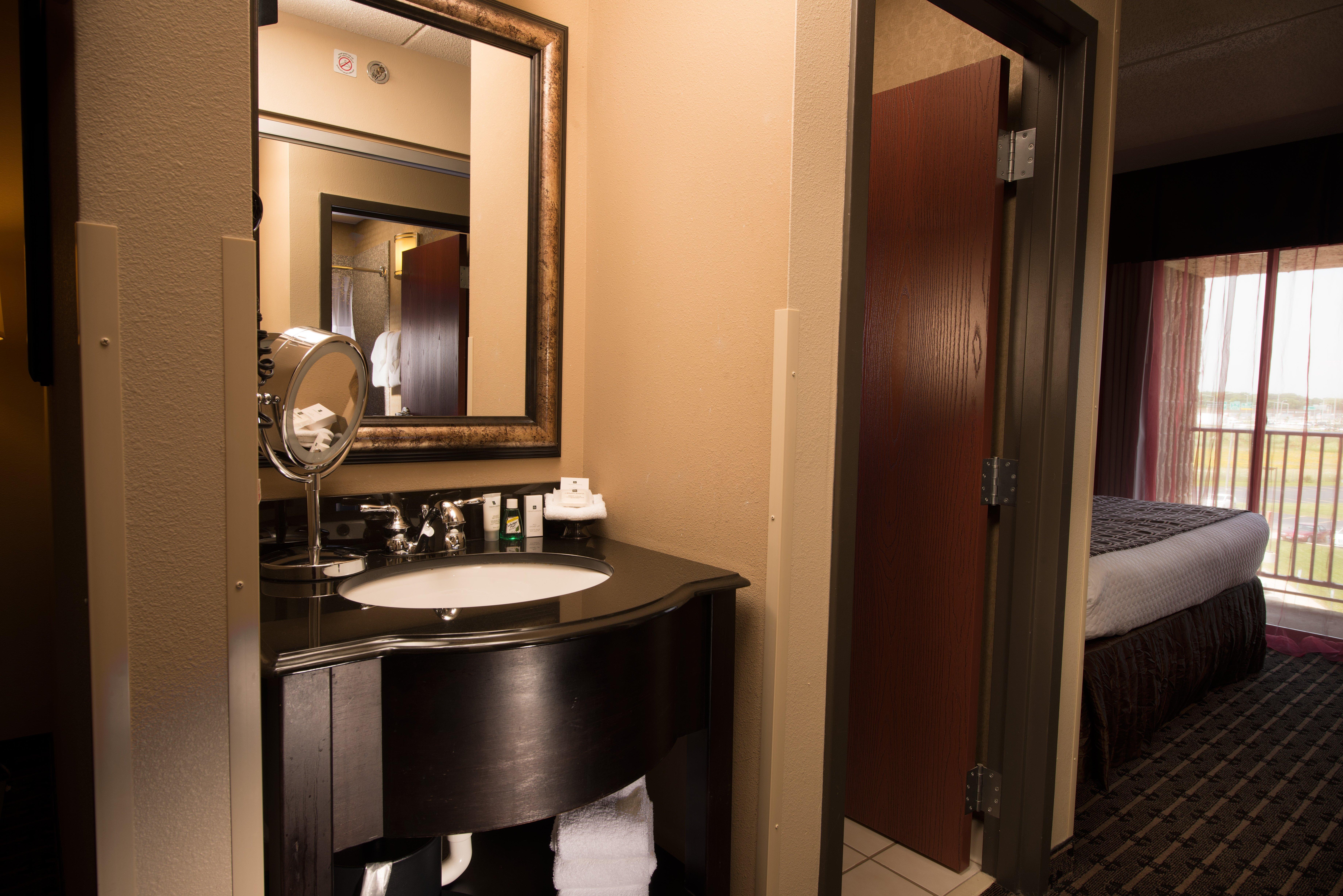 Crowne Plaza Milwaukee South By Ihg Hotel Kültér fotó